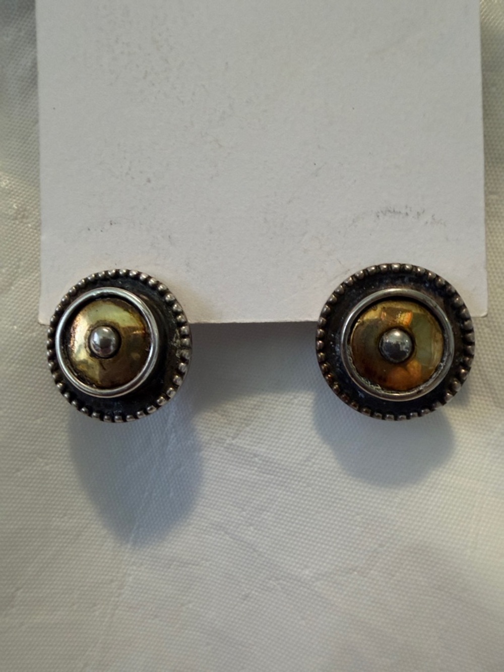🩶💛 Silver bead earrings with gold accent.